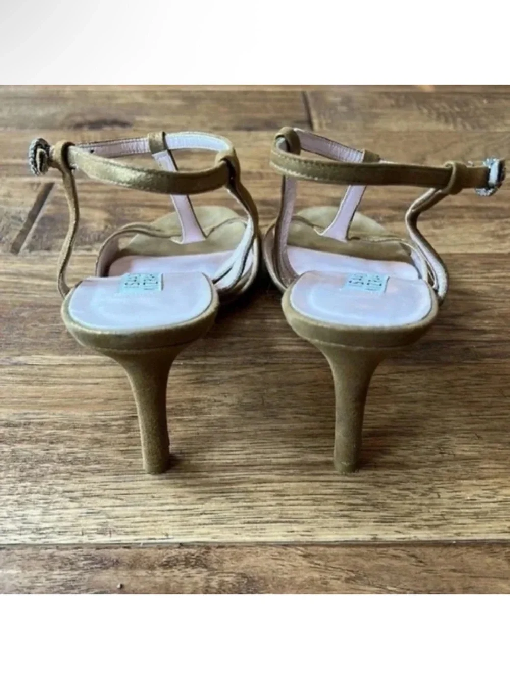 Isaac Mizrahi Gold Metallic Strappy Open Toe Heels Rhinestone Buckle Accent Sz 8